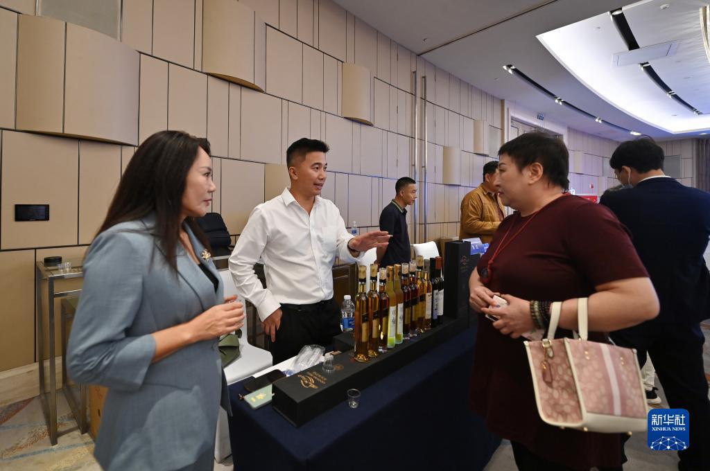 斗牛下载送金币